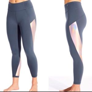 EUC🌟Calia By Carrie Underwood Limited Edition 7/8 Lumia Rose Gold Leggings
